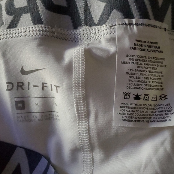 Nike Pro 3/4 Conpression Pants - Picture 2 of 2